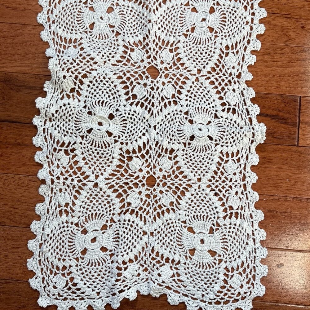 Vintage Hand-Crocheted Lace Doily 15"x10.5"